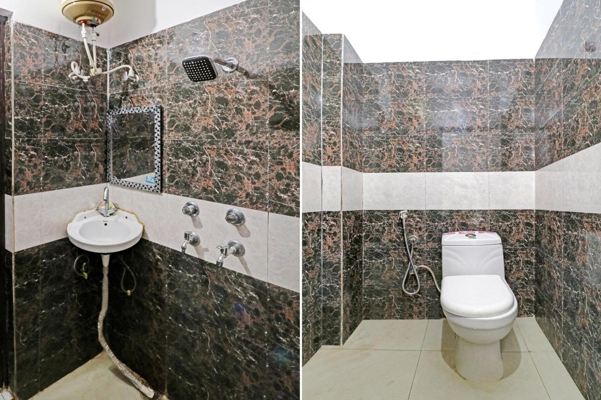 Town House Near M2k Cinema Pitampura 4* New Delhi
